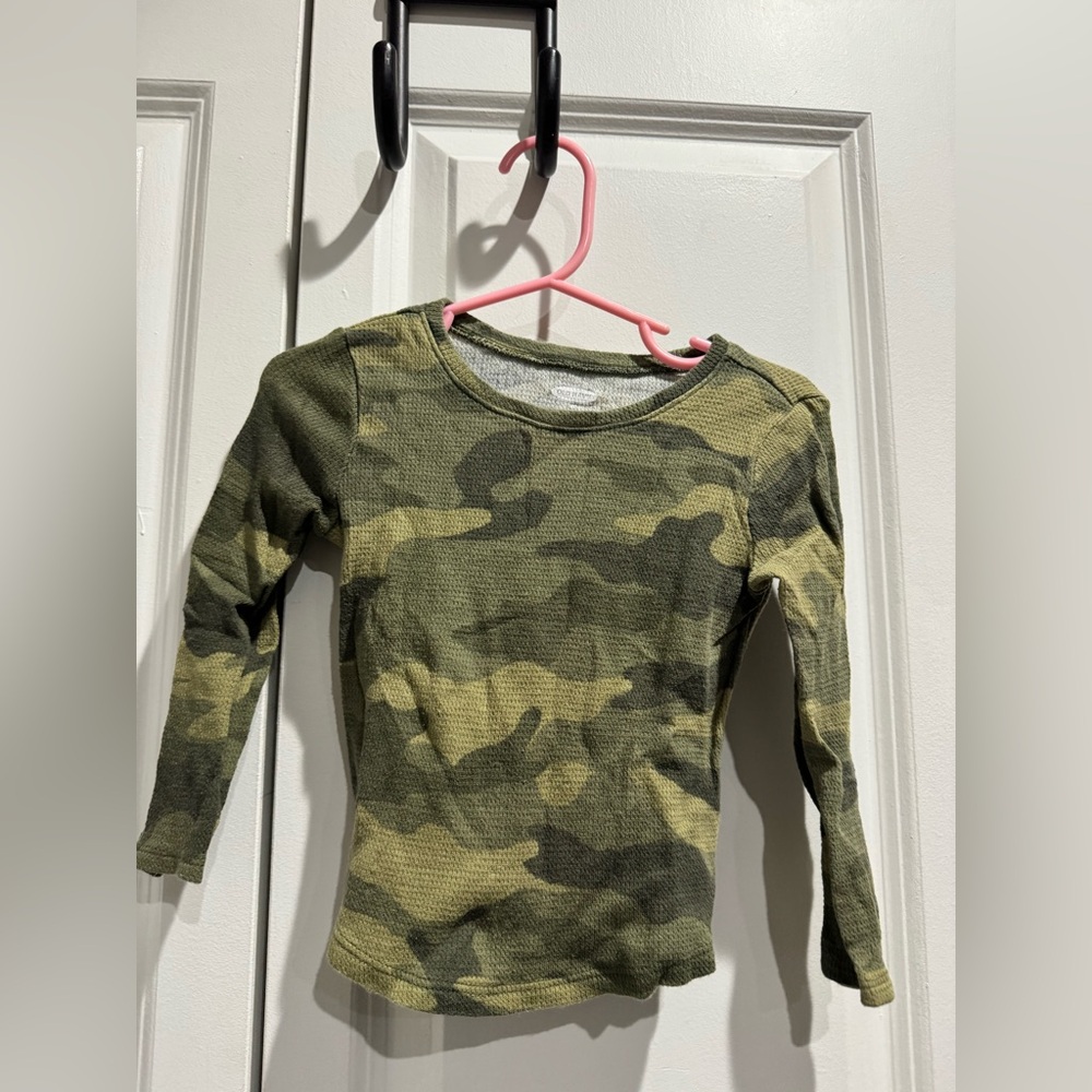 Old Navy Green Camo Long Sleeve Tee
